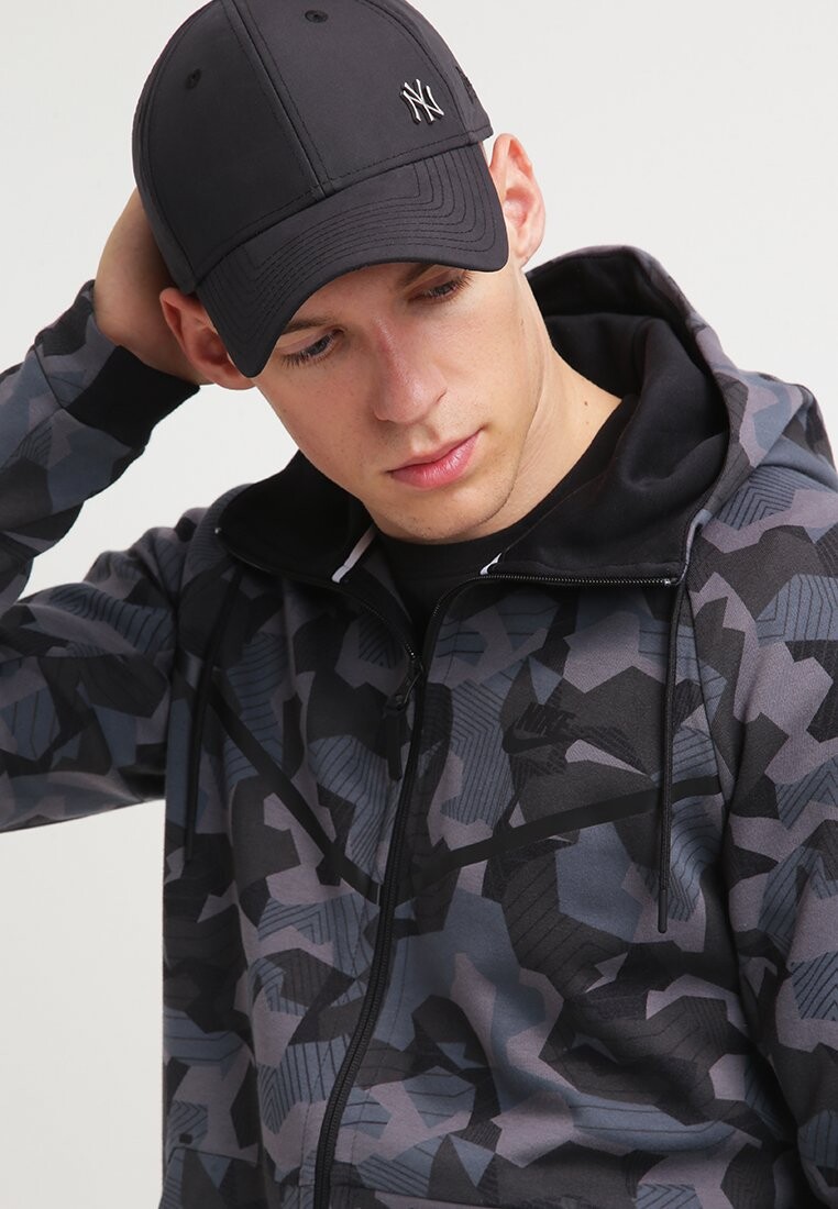 Бейсболка New Era, черный
Бейсболка New Era, черный