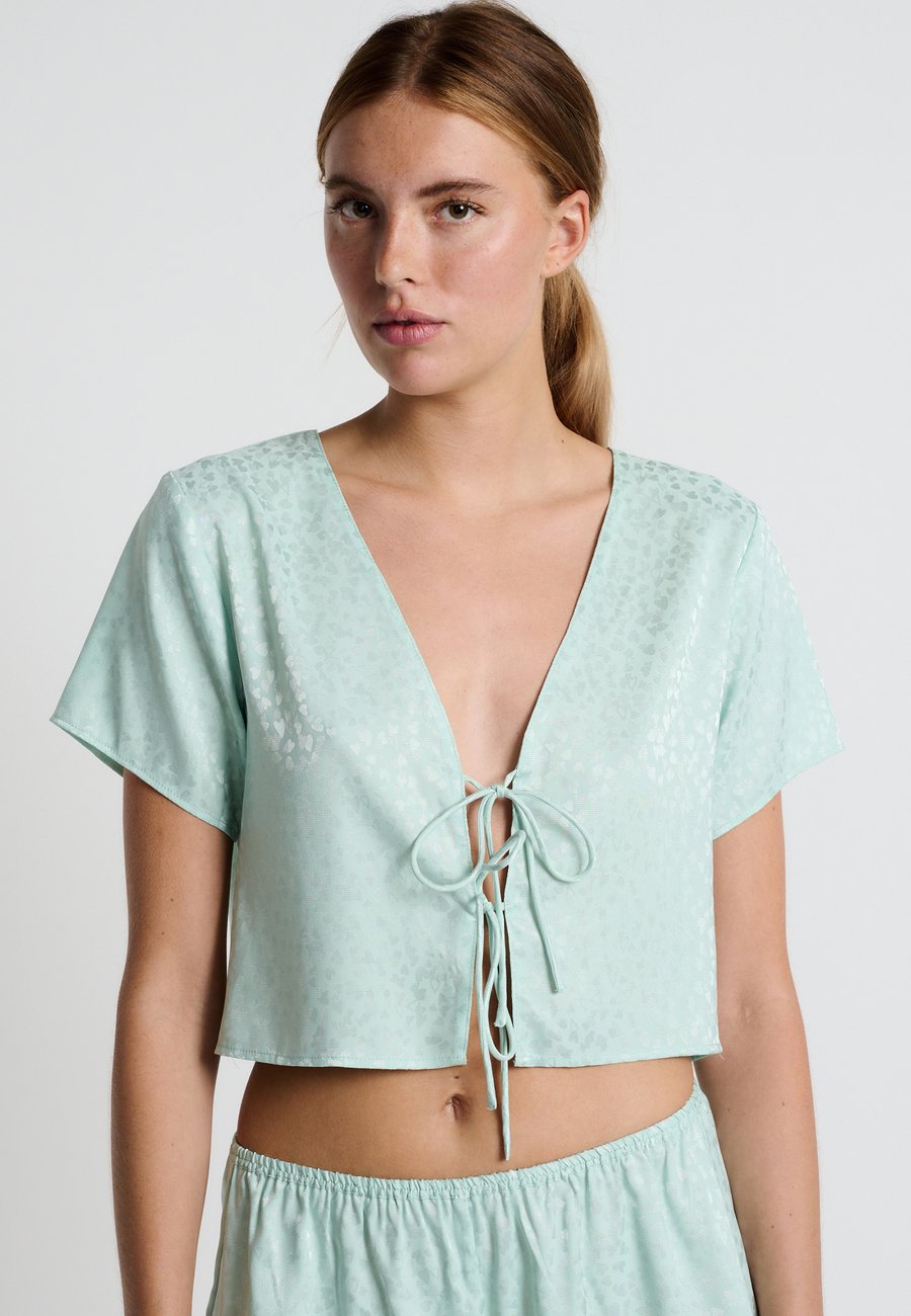 Пижамный топ Etam NOVIA, Light Green
Пижамный топ Etam NOVIA, Light Green