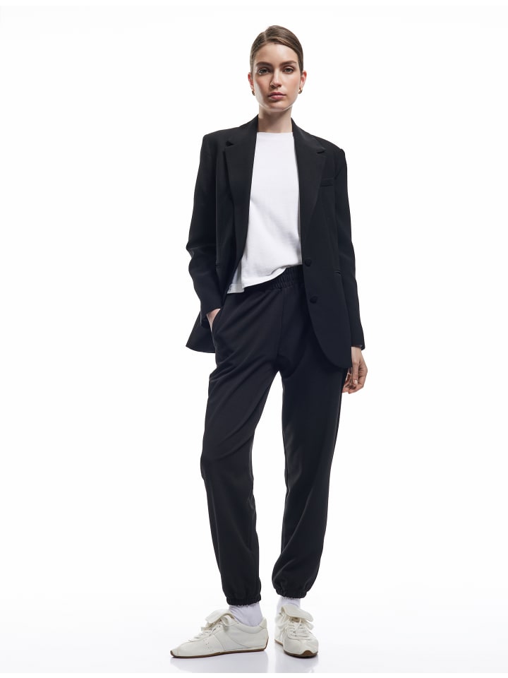 СПОРТИВНЫЕ БРЮКИ черного цвета KOTON
СПОРТИВНЫЕ БРЮКИ черного цвета KOTON