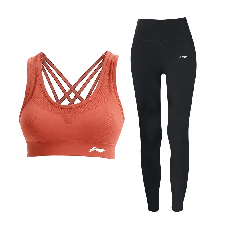 Женский спортивный комплект Li Ning: черная майка и брюки для йоги
Женский спортивный комплект Li Ning: черная майка и брюки для йоги