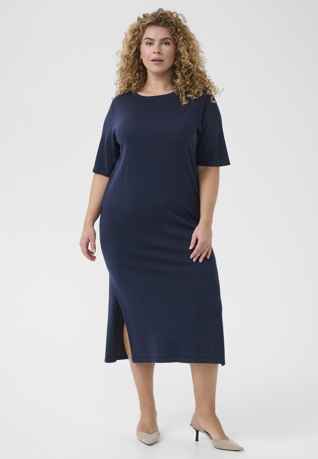 Вязаное платье Kaffe Curve, темно-синий
Вязаное платье Kaffe Curve, темно-синий