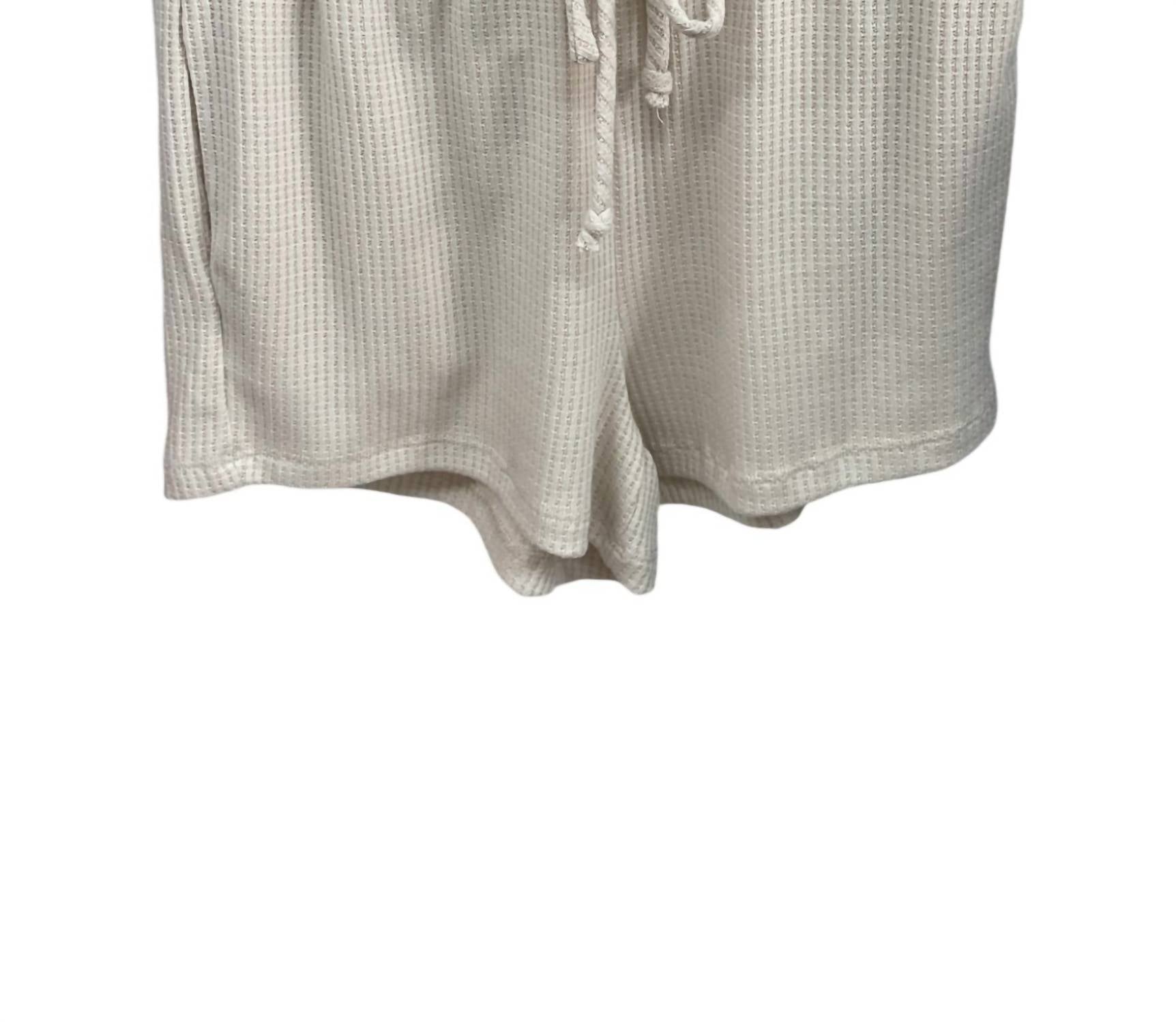 Женские вафельные шорты цвета овсянки Hashttag, цвет oatmeal
Женские вафельные шорты цвета овсянки Hashttag, цвет oatmeal