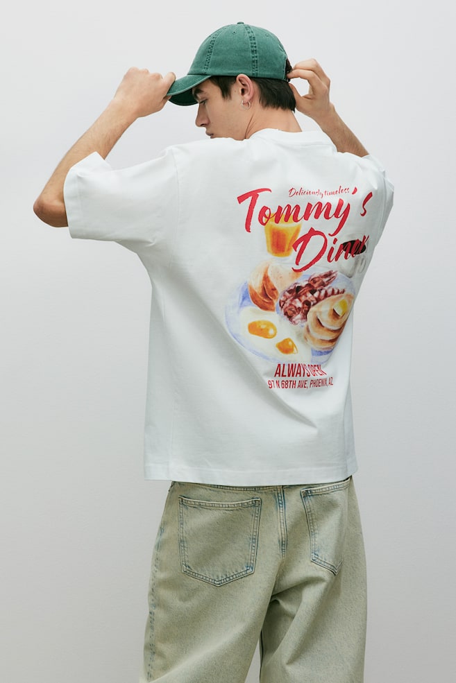 Футболка с принтом свободного кроя H&M, мультиколор
Футболка с принтом свободного кроя H&M, мультиколор