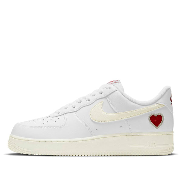 Кроссовки air force 1 low 'valentine's day 2021' Nike, белый
Кроссовки air force 1 low 'valentine's day 2021' Nike, белый