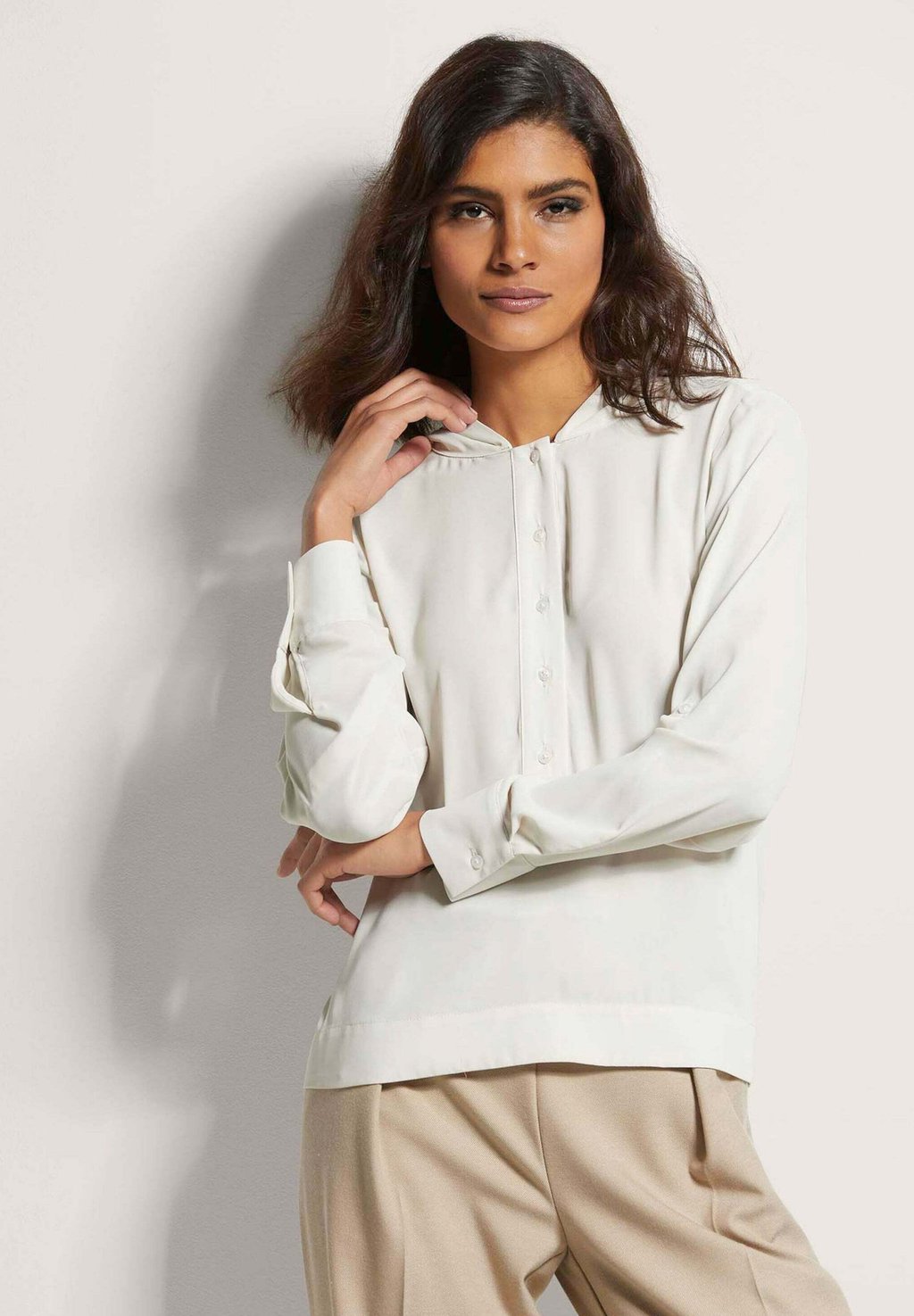 Блуза MIT KAPUZE MADELEINE, белый
Блуза MIT KAPUZE MADELEINE, белый