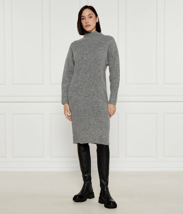 Платье Boss Orange шерстяное с длинными рукавами, серый
Платье Boss Orange шерстяное с длинными рукавами, серый