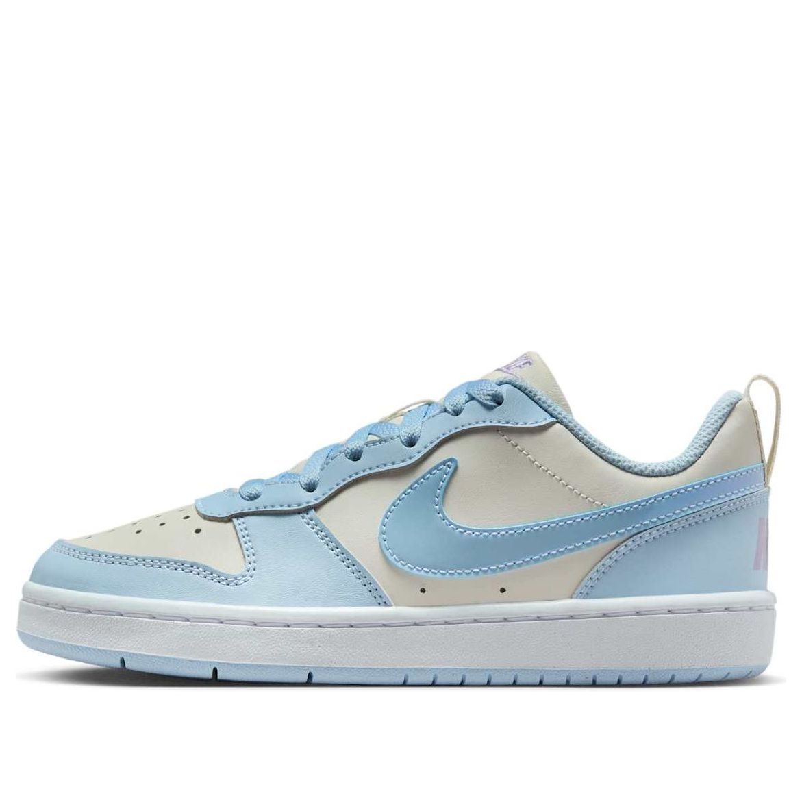 Кроссовки (GS) Nike Court Borough Low Recraft 'Soft Pearl Hydrangeas White Celestine Blue'
Кроссовки (GS) Nike Court Borough Low Recraft 'Soft Pearl Hydrangeas White Celestine Blue'