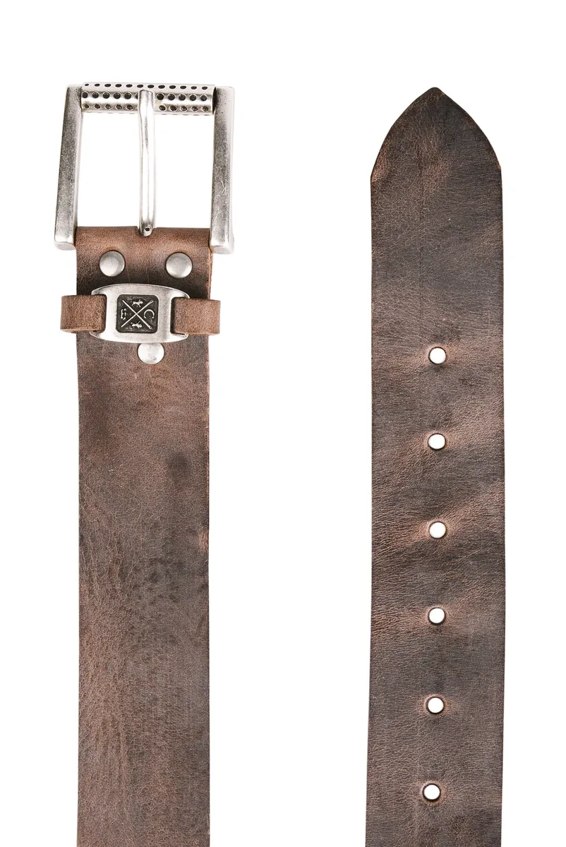 Кожаный ремень CAMP DAVID с гипоаллергенной пряжкой, коричневый
Кожаный ремень CAMP DAVID с гипоаллергенной пряжкой, коричневый