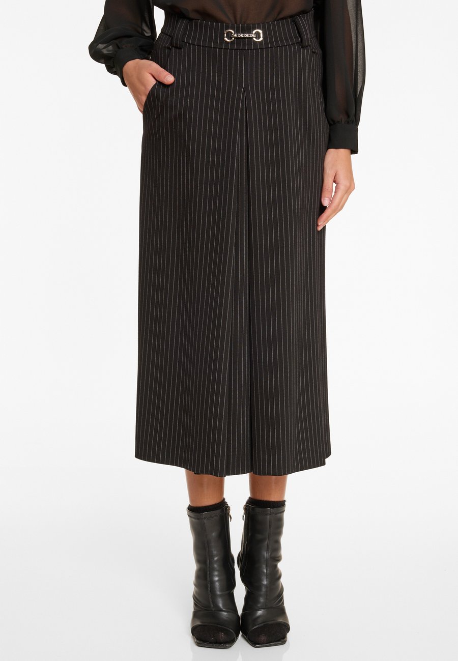 Юбка Ana Alcazar ANERA, Schwarz/Weiß/Black
Юбка Ana Alcazar ANERA, Schwarz/Weiß/Black