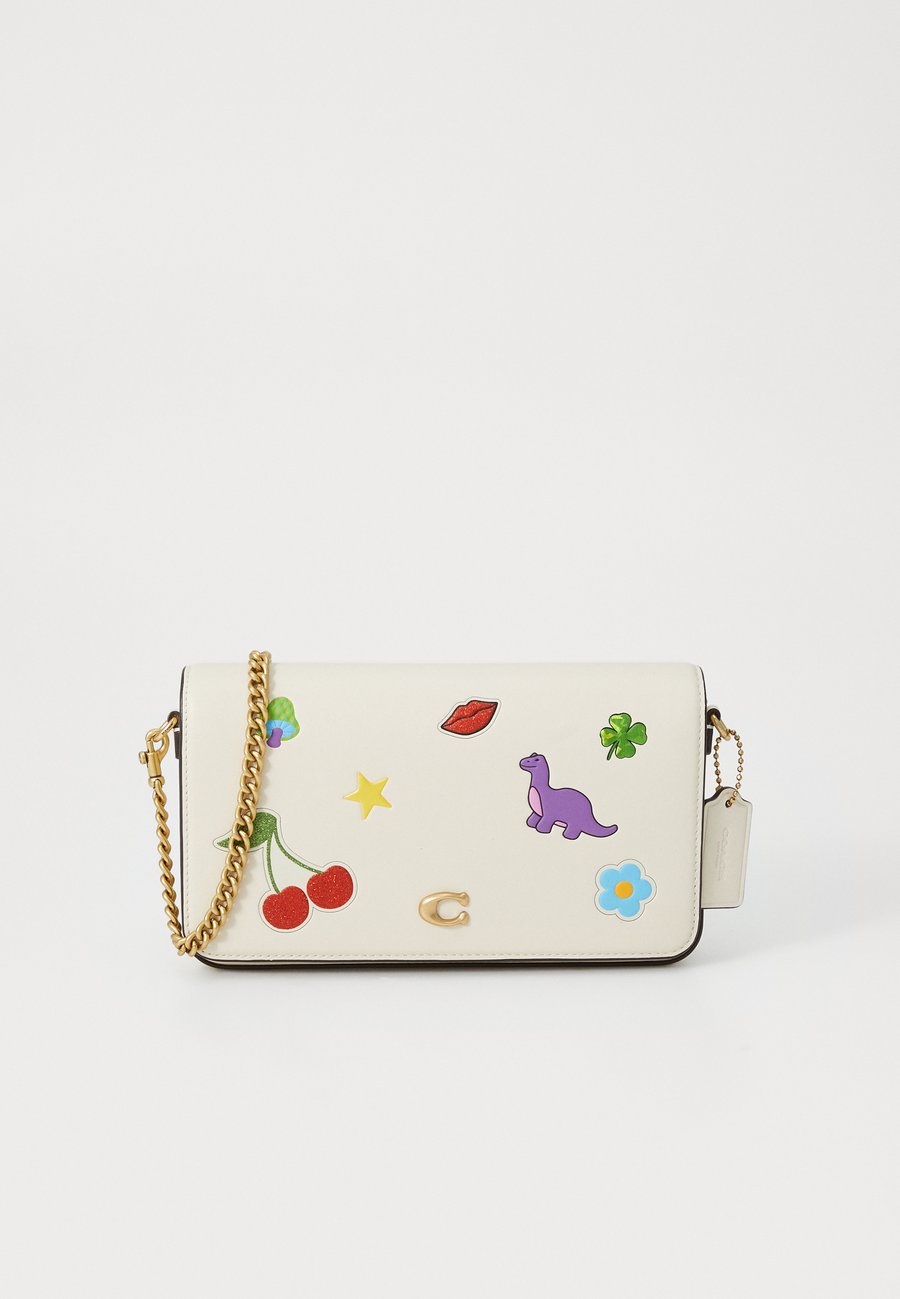Сумка кросс-боди COACH MILA CROSSBODY BAG WITH STICKER PRINT, Chalk Multi/Off-White
Сумка кросс-боди COACH MILA CROSSBODY BAG WITH STICKER PRINT, Chalk Multi/Off-White