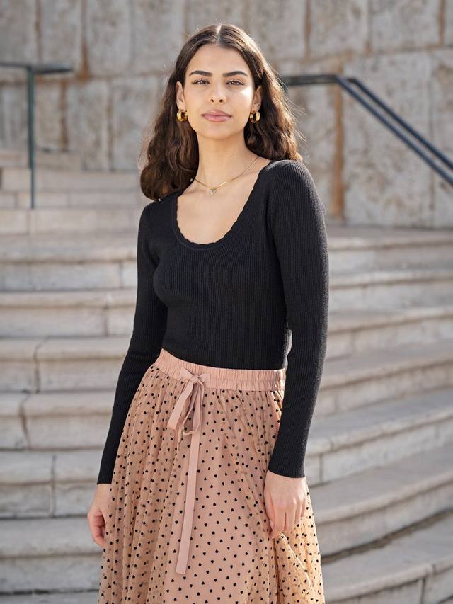 Вязаный топ с резинкой Yumi, Black
Вязаный топ с резинкой Yumi, Black