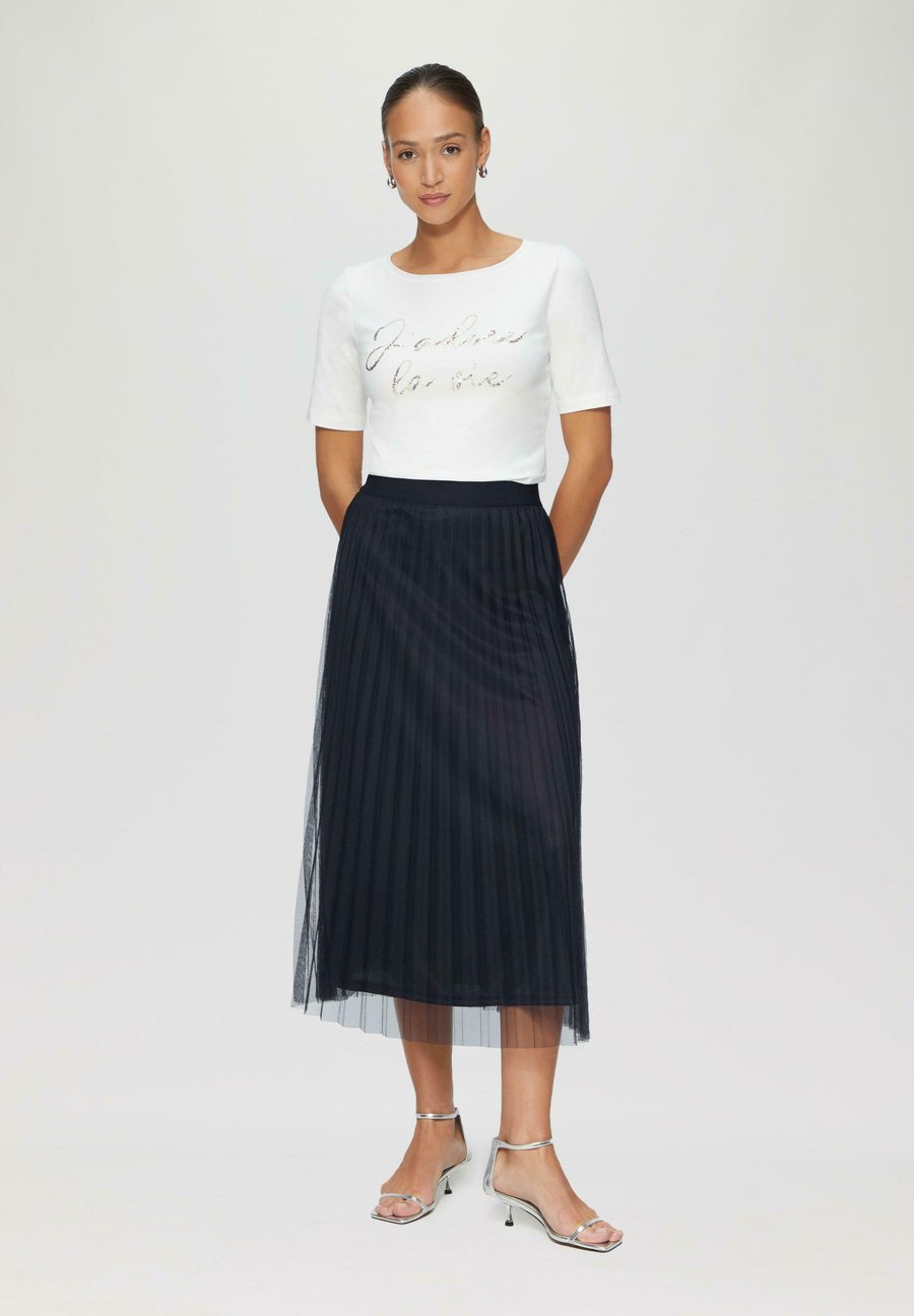 Юбка s.Oliver BLACK LABEL A-line skirt, Navy/Black
Юбка s.Oliver BLACK LABEL A-line skirt, Navy/Black