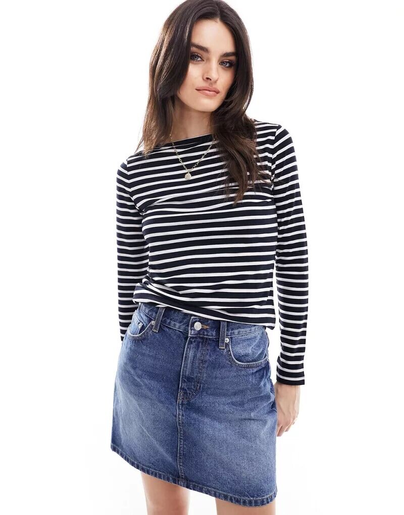 Темно-синяя рубашка с длинными рукавами и полосками ASOS
Темно-синяя рубашка с длинными рукавами и полосками ASOS