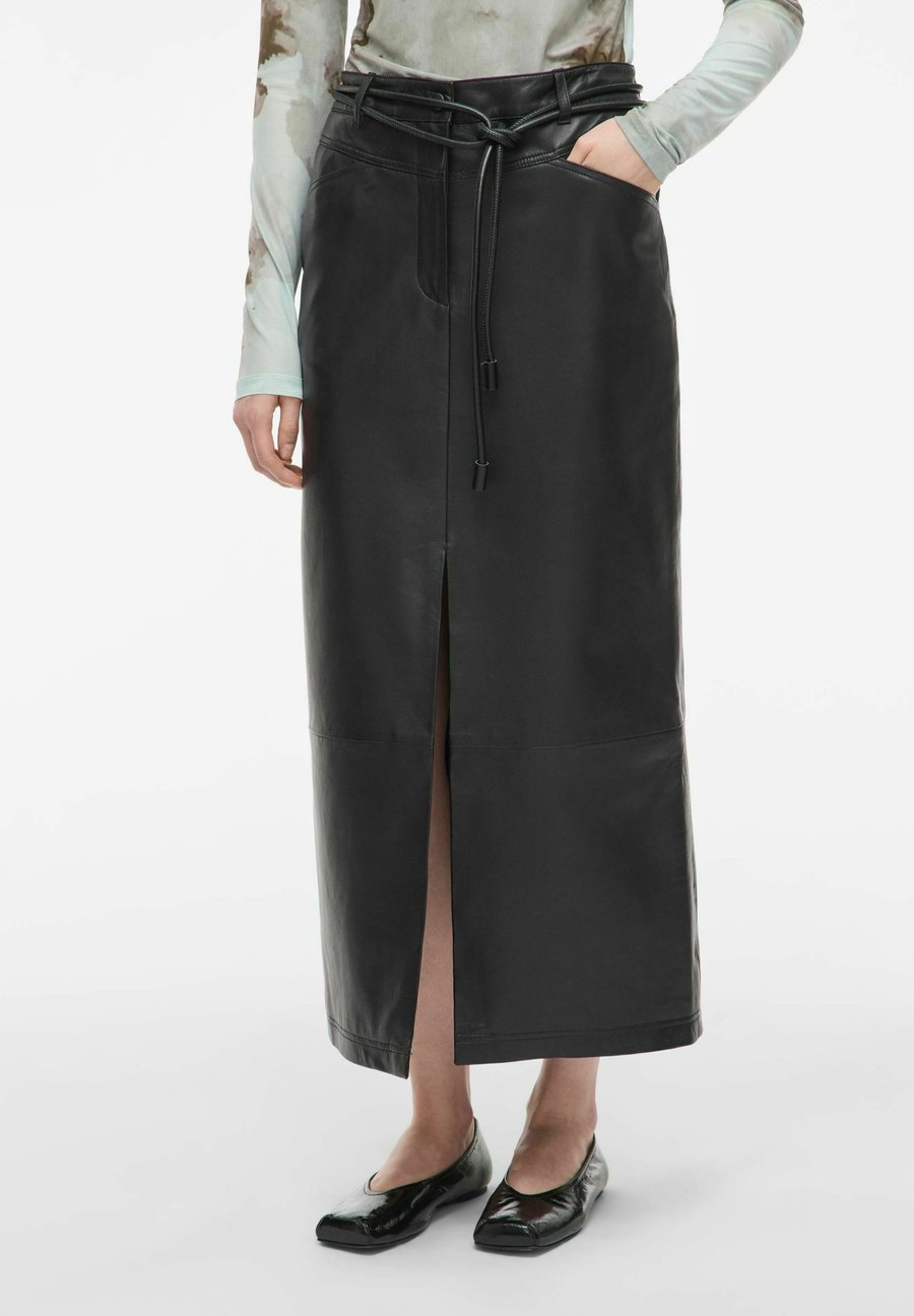 Юбка Rouge Edit Leather skirt, Meteorite/Anthracite
Юбка Rouge Edit Leather skirt, Meteorite/Anthracite