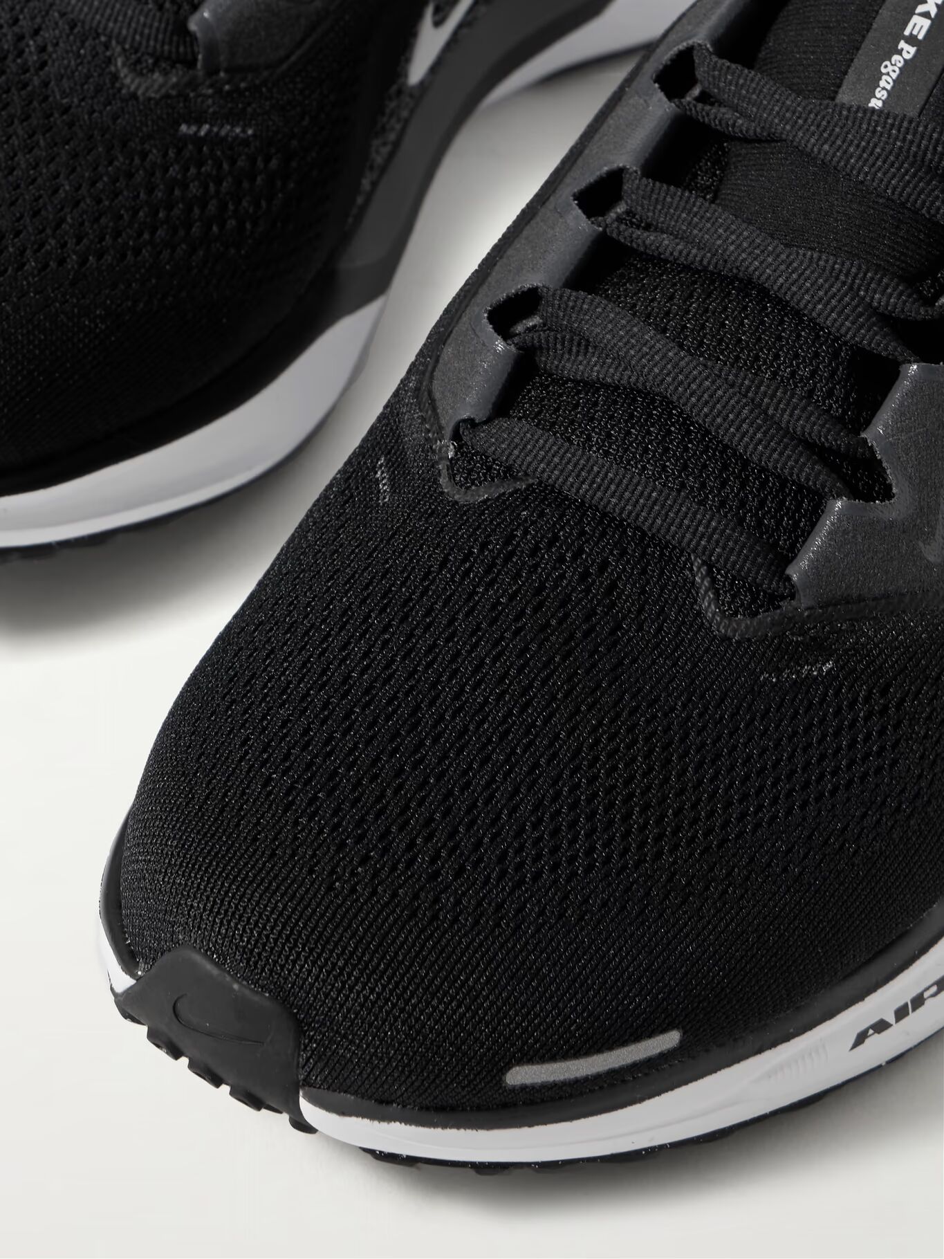 Кроссовки Air Zoom Pegasus 41 с сетчатой резиновой отделкой для бега NIKE RUNNING, черный 
Кроссовки Air Zoom Pegasus 41 с сетчатой резиновой отделкой для бега NIKE RUNNING, черный