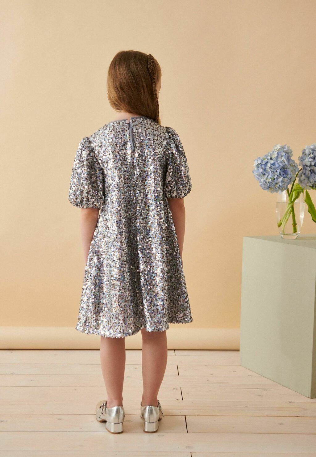 Коктейльное/праздничное платье SEQUIN PUFF SLEEVE Next, серебристый
Коктейльное/праздничное платье SEQUIN PUFF SLEEVE Next, серебристый