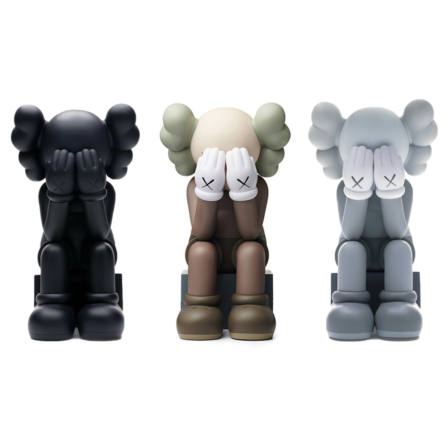 Набор виниловых фигурок Kaws Passing Through Open Edition, черный/коричневый/серый
Набор виниловых фигурок Kaws Passing Through Open Edition, черный/коричневый/серый