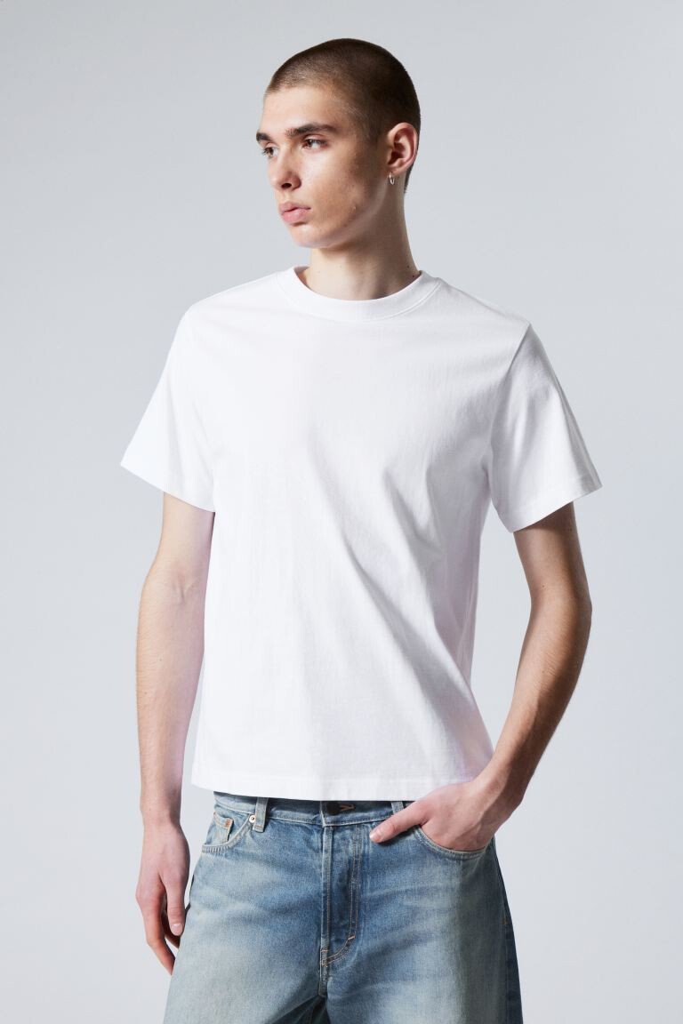 Короткая, тяжелая футболка свободного кроя Weekday, белый
Короткая, тяжелая футболка свободного кроя Weekday, белый