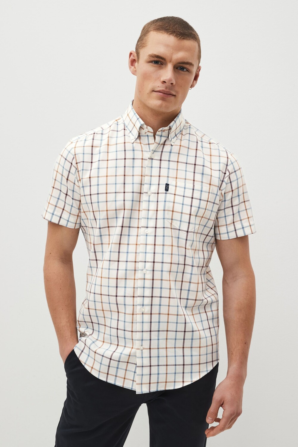 Рубашка-Оксфорд на пуговицах которую легко гладить Next, бежевый
Рубашка-Оксфорд на пуговицах которую легко гладить Next, бежевый