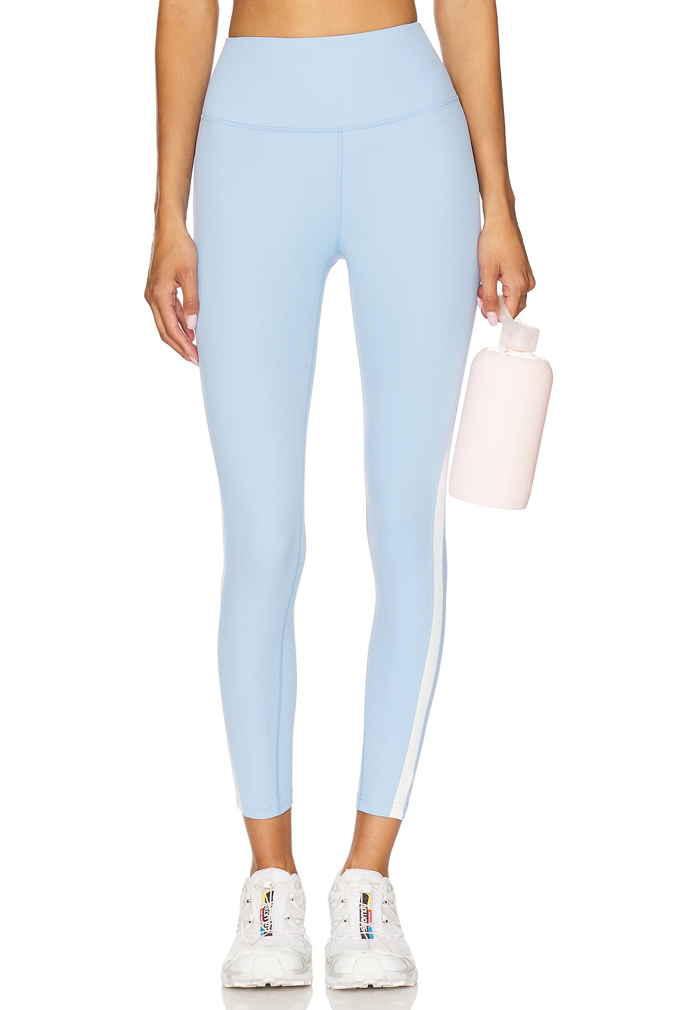 Леггинсы с высокой талией Miles Rigor Splits59, skylight & white
Леггинсы с высокой талией Miles Rigor Splits59, skylight & white