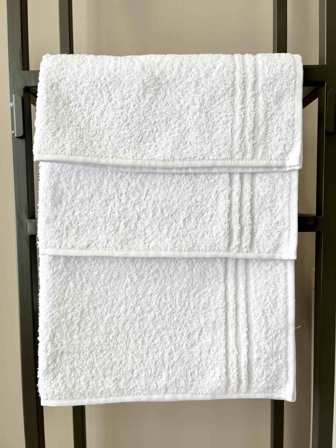 Набор полотенец Tessitura Landini Guests No. Stripes Sponge, 3 шт, 40×60 см, белый
Набор полотенец Tessitura Landini Guests No. Stripes Sponge, 3 шт, 40×60 см, белый