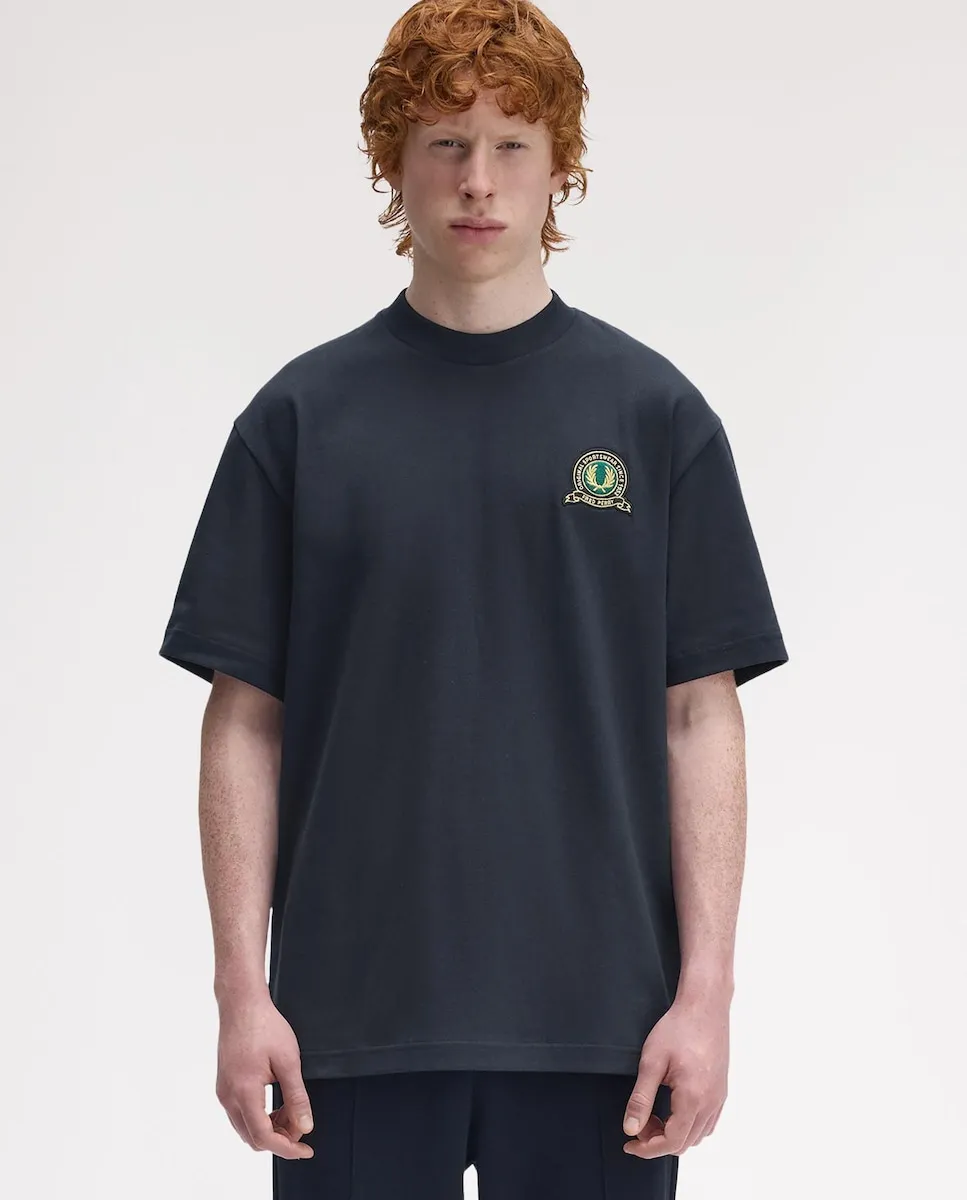 Мужская футболка с короткими рукавами и круглым вырезом Fred Perry, темно-синий
Мужская футболка с короткими рукавами и круглым вырезом Fred Perry, темно-синий