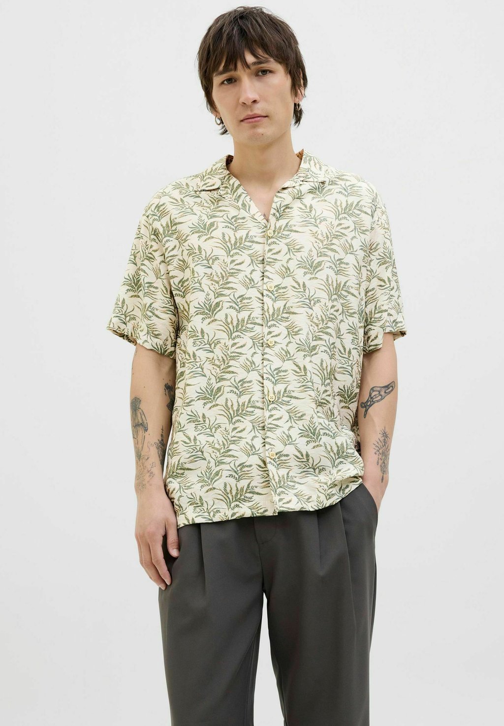 Рубашка Jack & Jones PREMIUM, оливковый
Рубашка Jack & Jones PREMIUM, оливковый