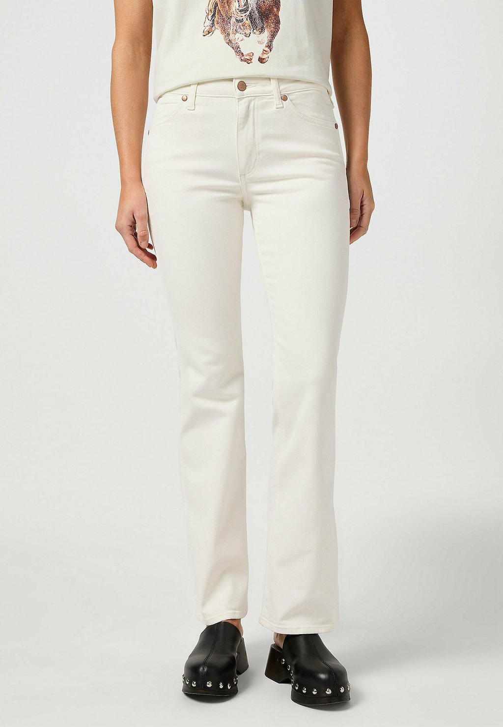 Джинсы Bootcut 5-POCKET MID RISE Wrangler, молочный
Джинсы Bootcut 5-POCKET MID RISE Wrangler, молочный