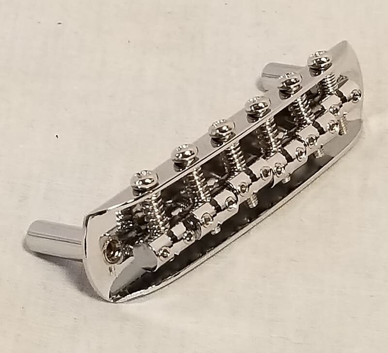 Fender Fender Mustang Полностью регулируемый гитарный бридж (Япония), хром 0081239049
Fender Fender Mustang Полностью регулируемый гитарный бридж (Япония), хром 0081239049