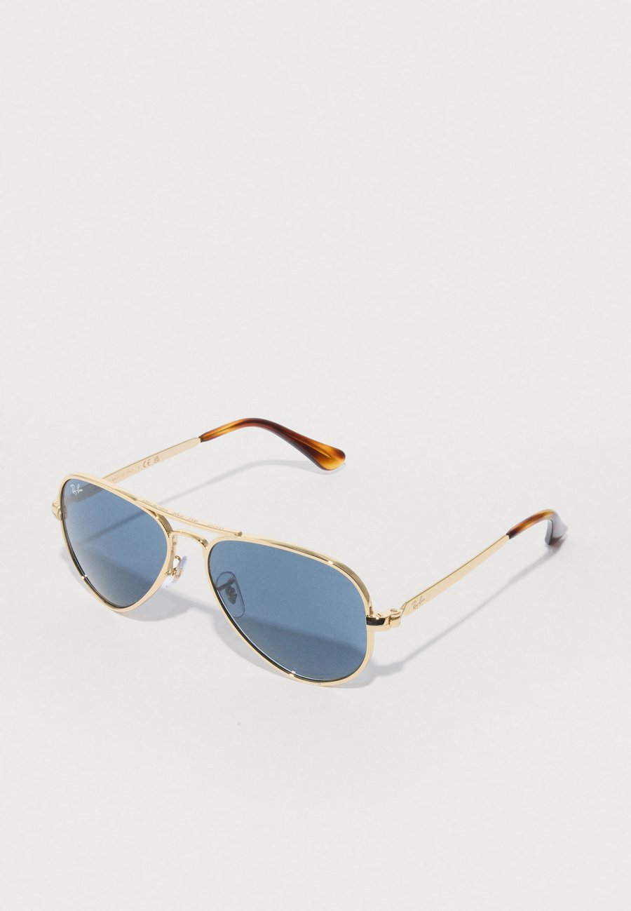 Солнцезащитные очки Ray-Ban AVIATOR MAX UNISEX, Arista/Blue/Blue
Солнцезащитные очки Ray-Ban AVIATOR MAX UNISEX, Arista/Blue/Blue