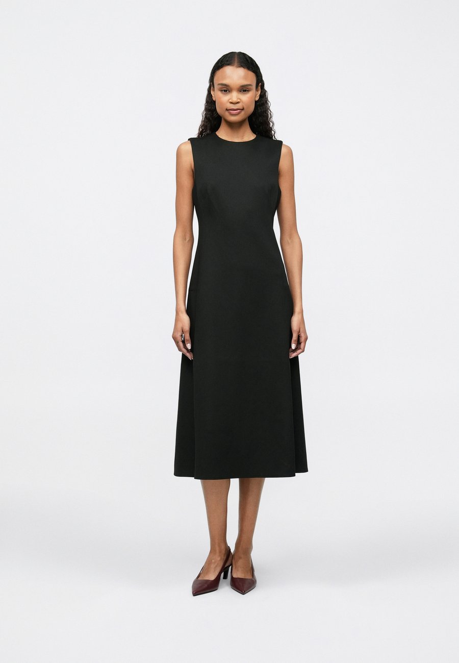Платье Calvin Klein HARDWARE DRESS, Black
Платье Calvin Klein HARDWARE DRESS, Black