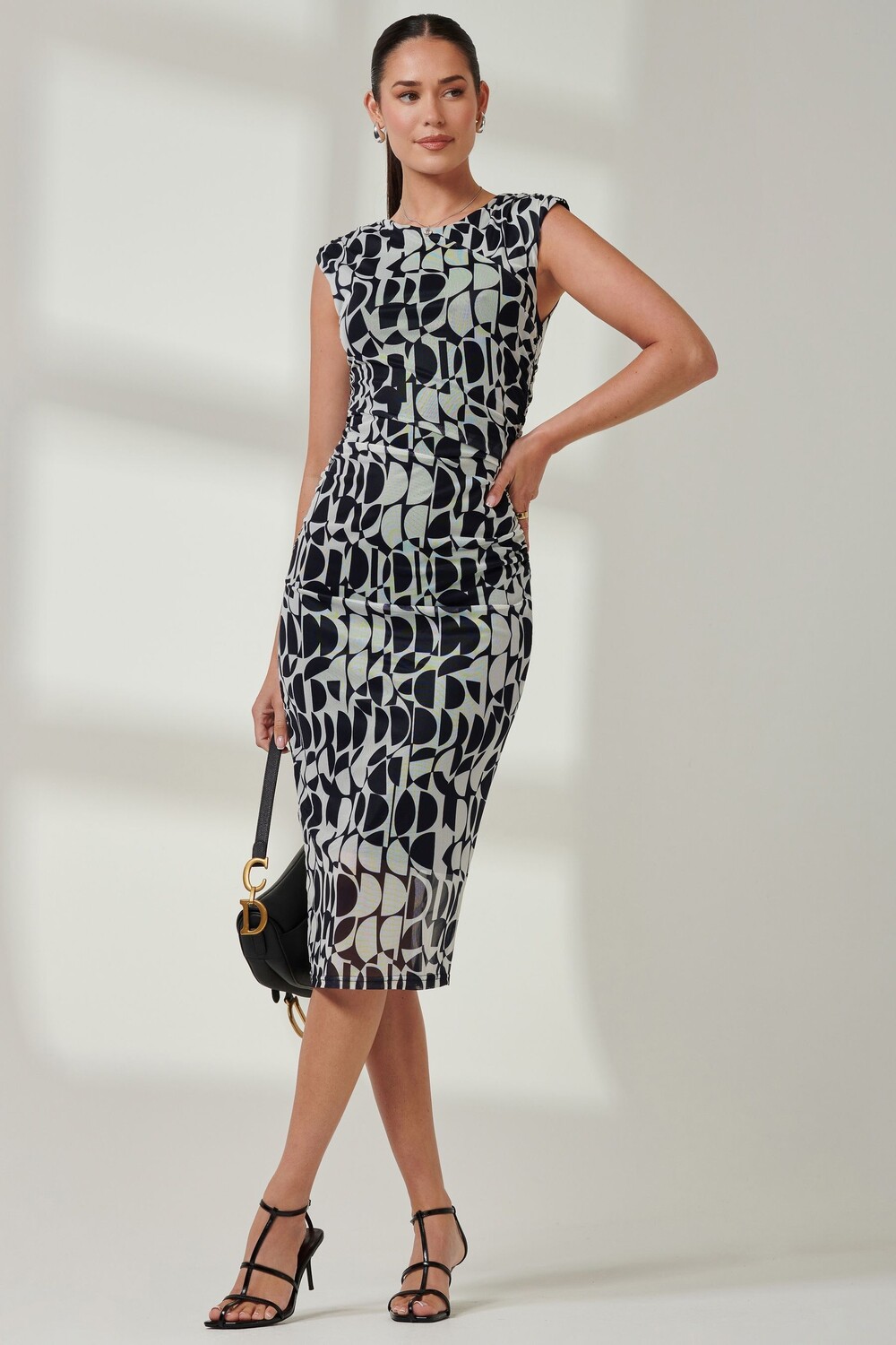 Платье футляр из сетки с подплечниками Jolie Moi, синий
Платье футляр из сетки с подплечниками Jolie Moi, синий