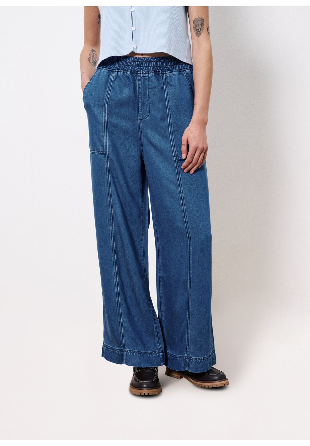 Джинсы свободного кроя FRNCH, темно-синий
Джинсы свободного кроя FRNCH, темно-синий