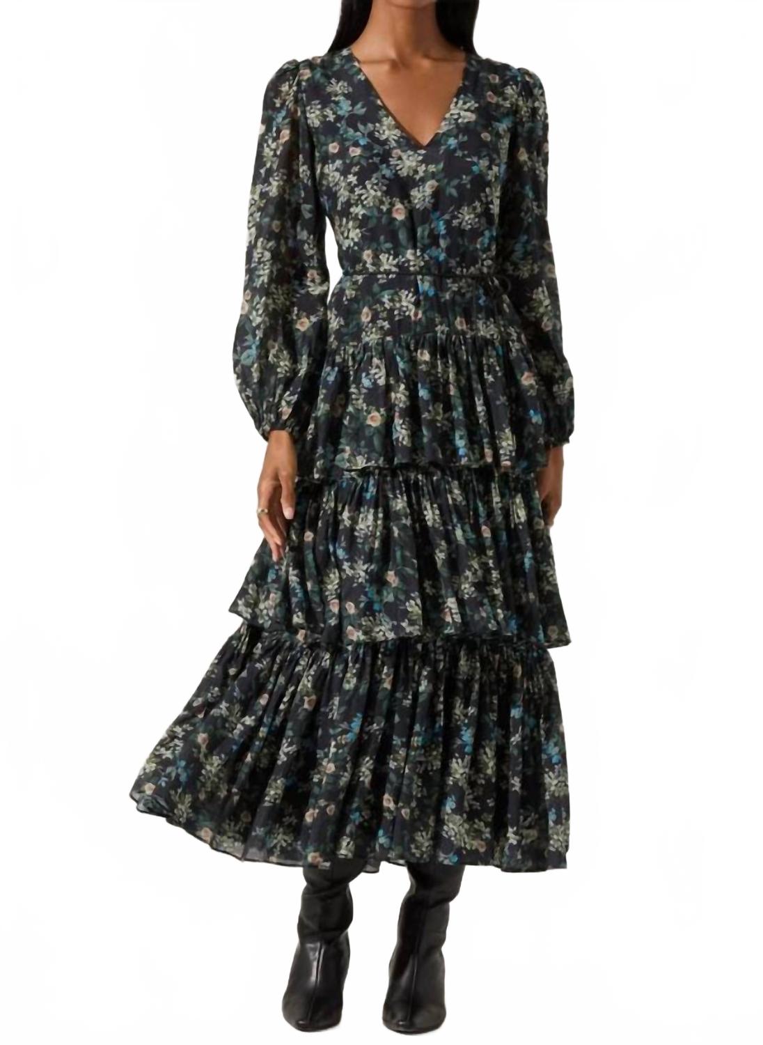 ASTR Черное зеленое платье Franchesca с цветочным принтом
ASTR Черное зеленое платье Franchesca с цветочным принтом