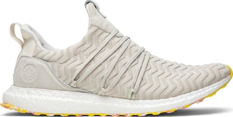 Кроссовки Adidas A Kind Of Guise x UltraBoost 'AKOG', загар 
Кроссовки Adidas A Kind Of Guise x UltraBoost 'AKOG', загар