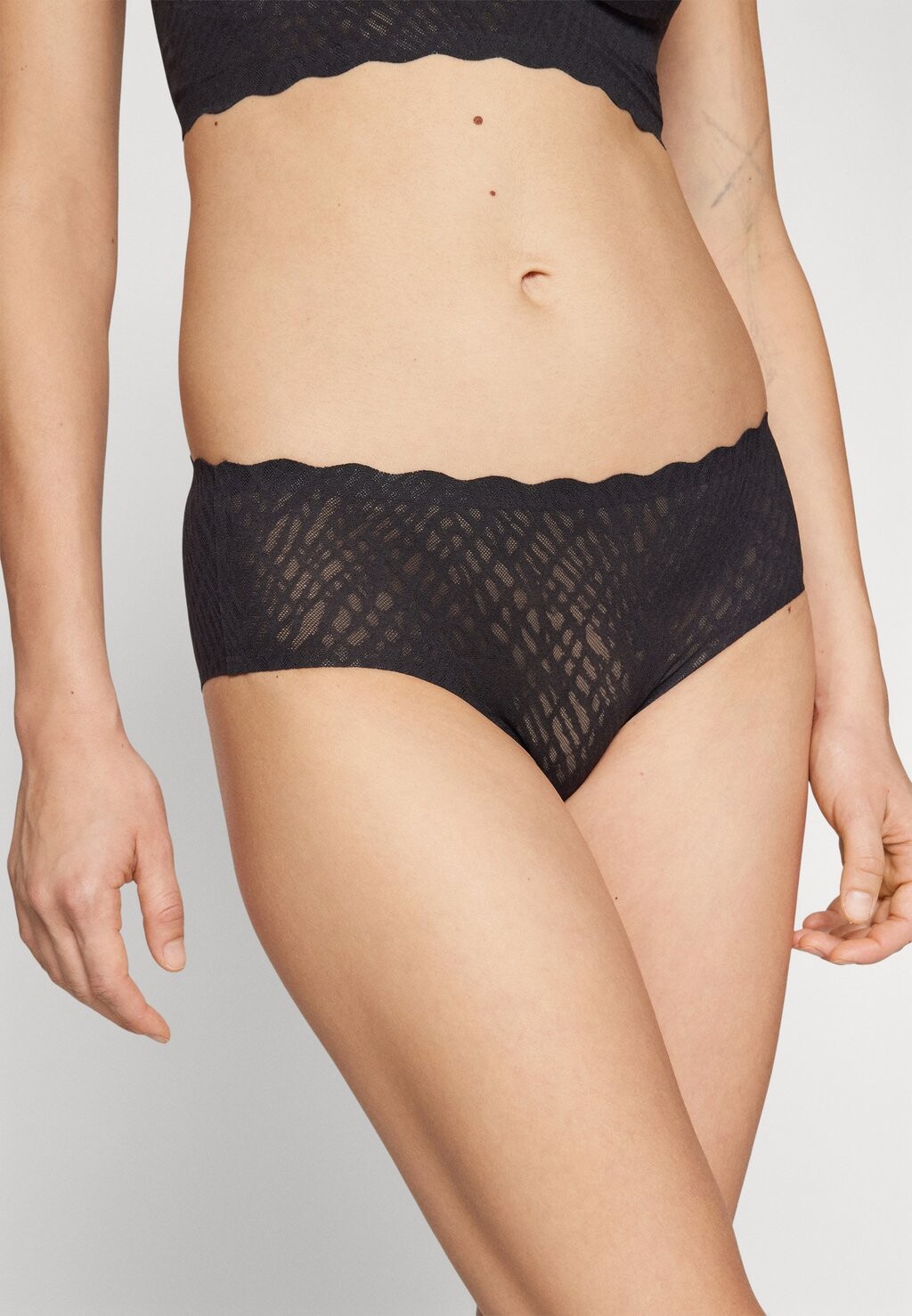 Трусы FEEL BLISS HIPSTER Sloggi, черный
Трусы FEEL BLISS HIPSTER Sloggi, черный