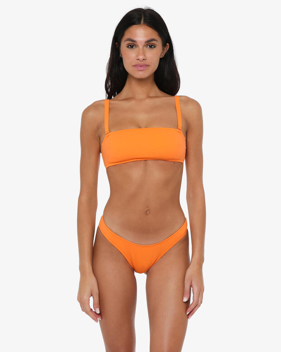 JAKED Синтетические плавки-шорты женские оранжевого цвета
JAKED Синтетические плавки-шорты женские оранжевого цвета