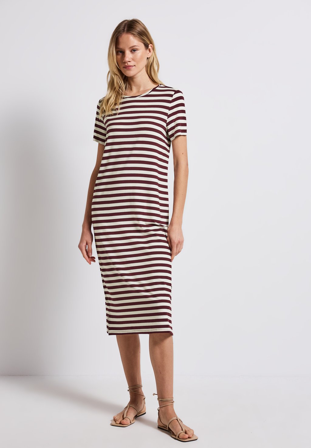 Платье из джерси Street One, темно-красный
Платье из джерси Street One, темно-красный