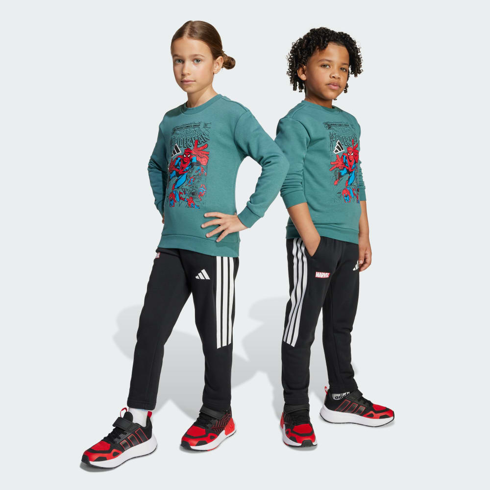 Комплект Adidas Marvel Spider-Man Jogger Kids, цвет Preloved Teal/White
Комплект Adidas Marvel Spider-Man Jogger Kids, цвет Preloved Teal/White