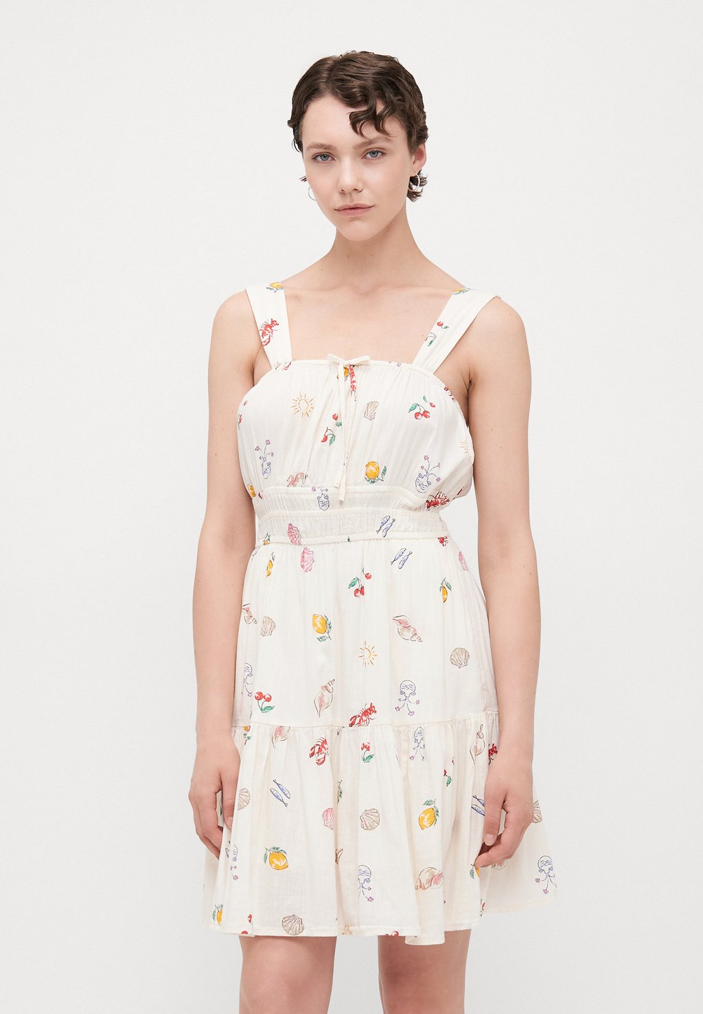 Повседневное платье TIE FRONT SMOCKED MINI Gap Tall, песочный
Повседневное платье TIE FRONT SMOCKED MINI Gap Tall, песочный