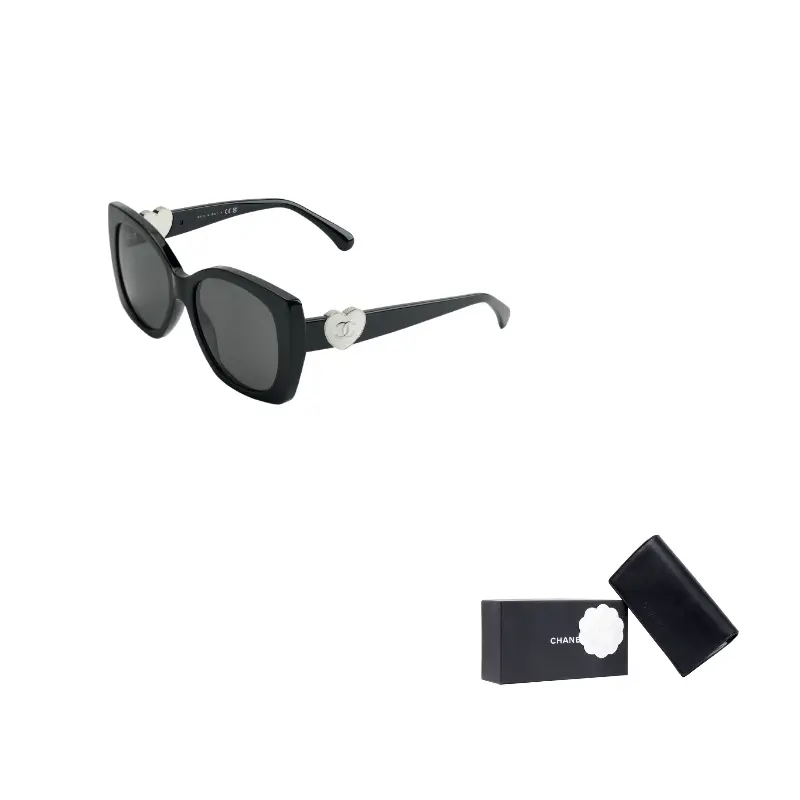 CHANEL Ацетатные солнцезащитные очки-бабочки женские черные, Black
CHANEL Ацетатные солнцезащитные очки-бабочки женские черные, Black