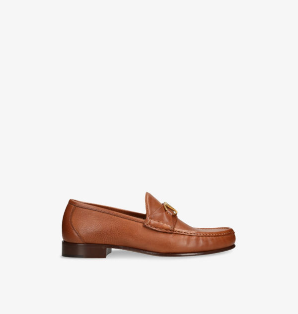 Фирменные кожаные лоферы Vlogo Valentino Garavani, коричневый
Фирменные кожаные лоферы Vlogo Valentino Garavani, коричневый