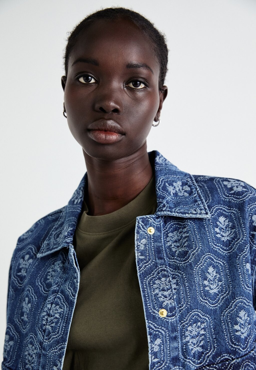 Джинсовая куртка LOA JACQUARD Pepe Jeans, синий деним
Джинсовая куртка LOA JACQUARD Pepe Jeans, синий деним