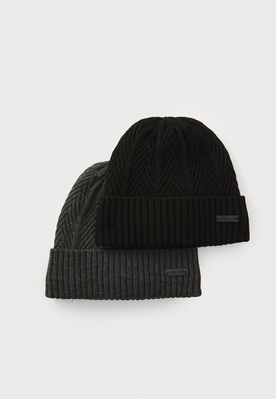 Шапка Pier One UNISEX 2 PACK, Black/Grey/Black
Шапка Pier One UNISEX 2 PACK, Black/Grey/Black