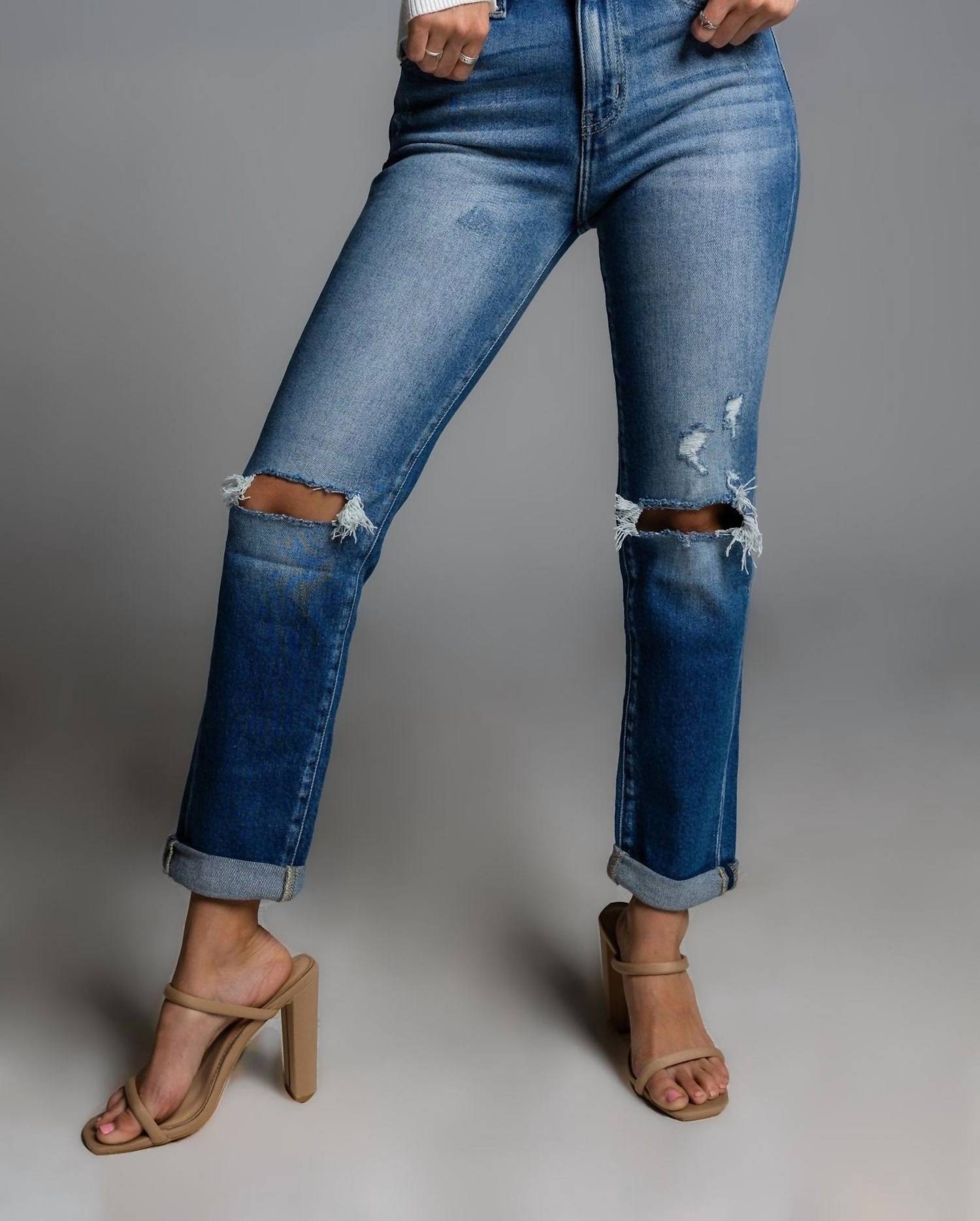 Джинсы Jordyn Hi Rise Slim Straight в средне-синем цвете KanCan
Джинсы Jordyn Hi Rise Slim Straight в средне-синем цвете KanCan