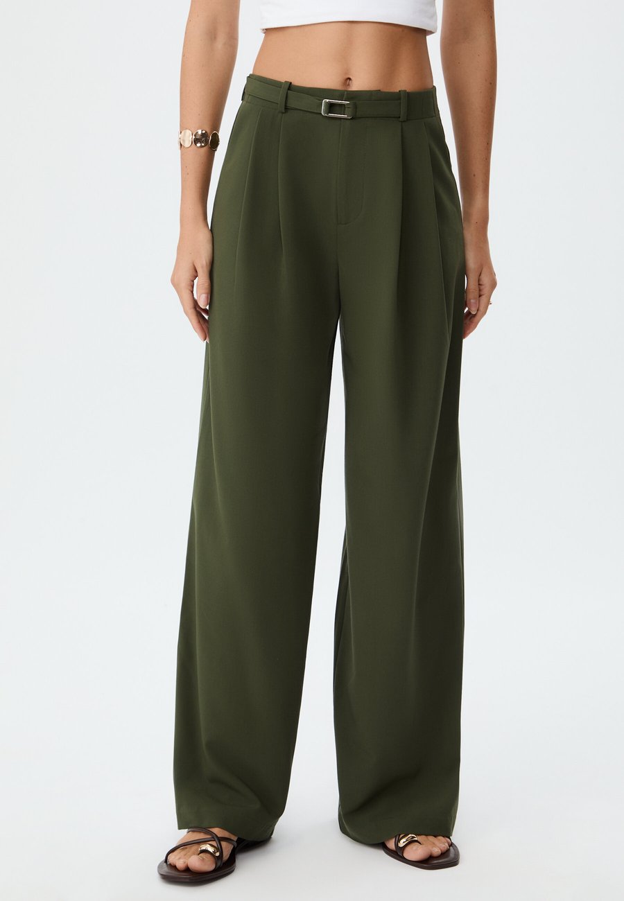 Брюки Stradivarius WIDE-LEG WITH BUCKLE DETAIL , Green
Брюки Stradivarius WIDE-LEG WITH BUCKLE DETAIL , Green
