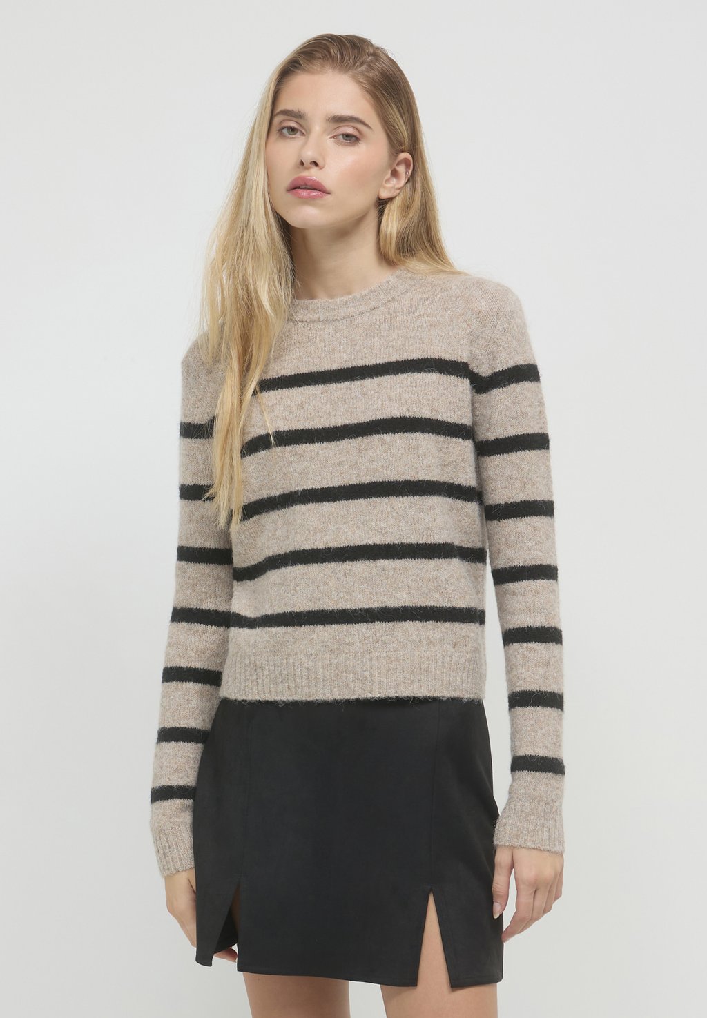 Джемпер A RIGHE Calliope, бежевый
Джемпер A RIGHE Calliope, бежевый
