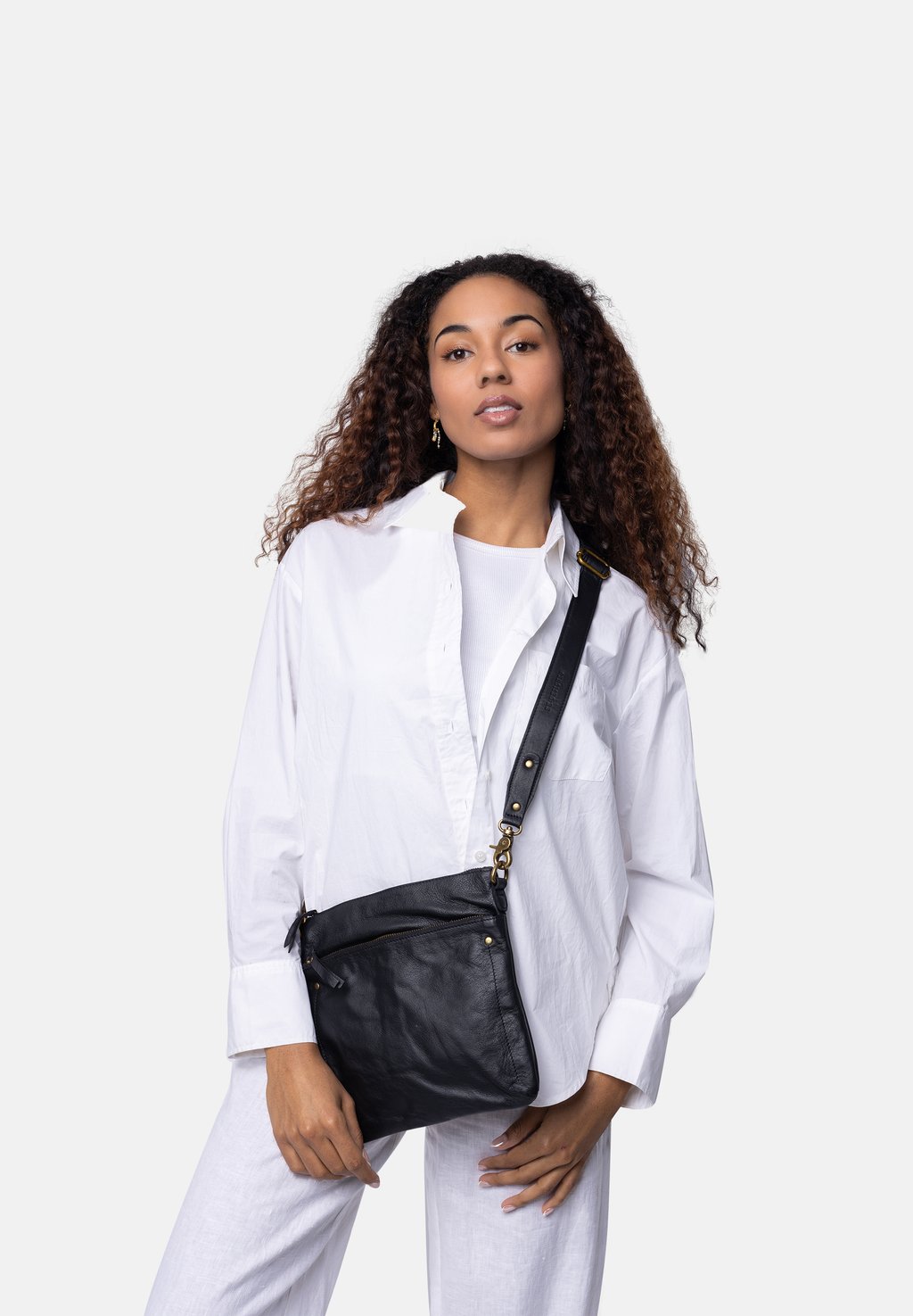 Сумка через плечо JARA BIG RE:DESIGNED, черный
Сумка через плечо JARA BIG RE:DESIGNED, черный