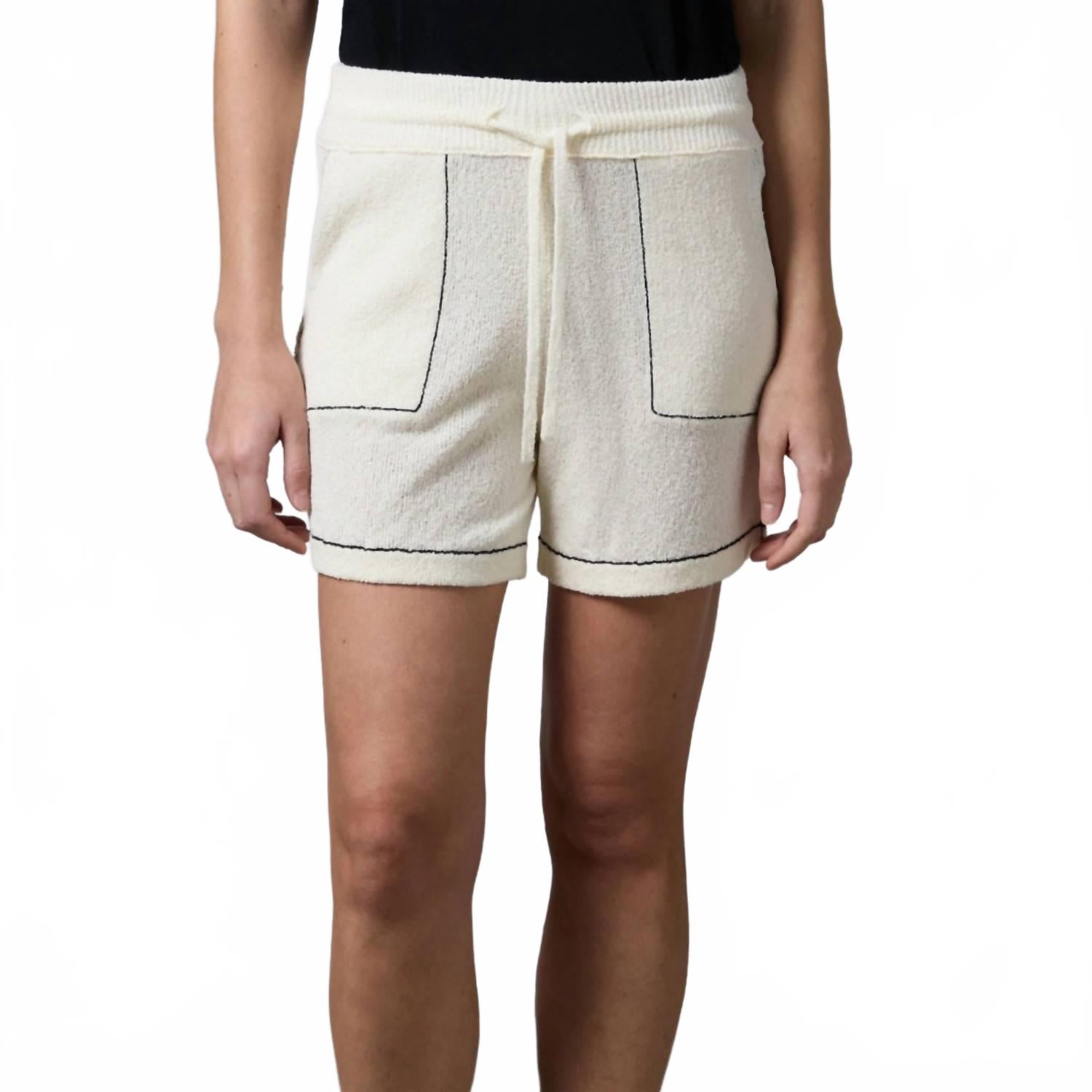 Женские шорты с эластичным поясом на завязках в цвете латте Roberto collina, Latte
Женские шорты с эластичным поясом на завязках в цвете латте Roberto collina, Latte