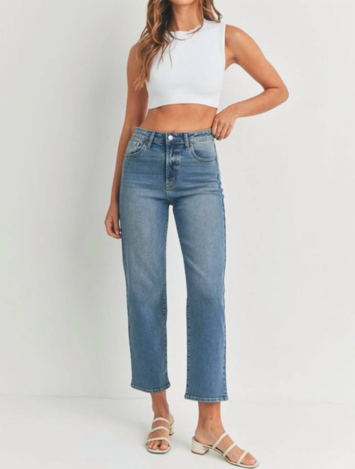Винтажные прямые джинсы из денима средней посадки JUST BLACK DENIM, цвет medium denim
Винтажные прямые джинсы из денима средней посадки JUST BLACK DENIM, цвет medium denim